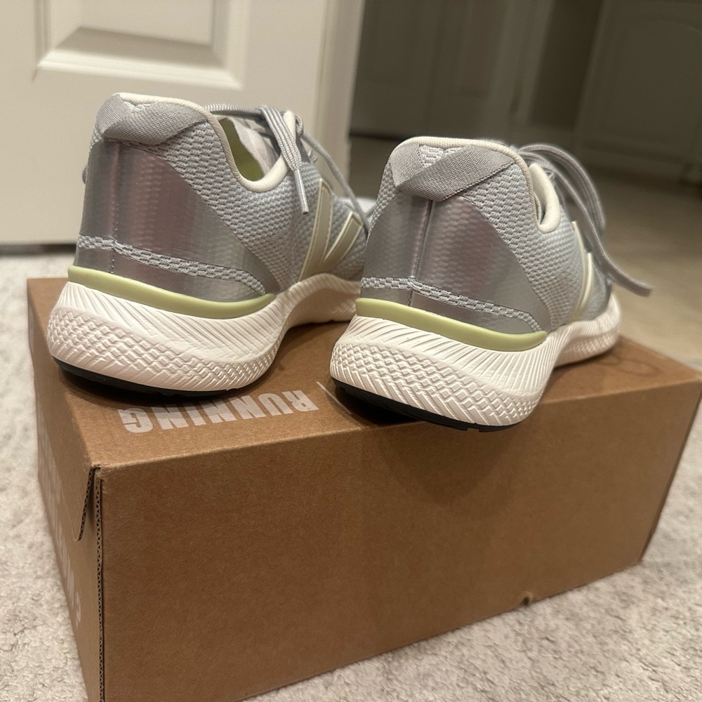 Veja Women’s Gray/Silver Running Sneakers - Lightweight Comfort - Picture 2 of 6